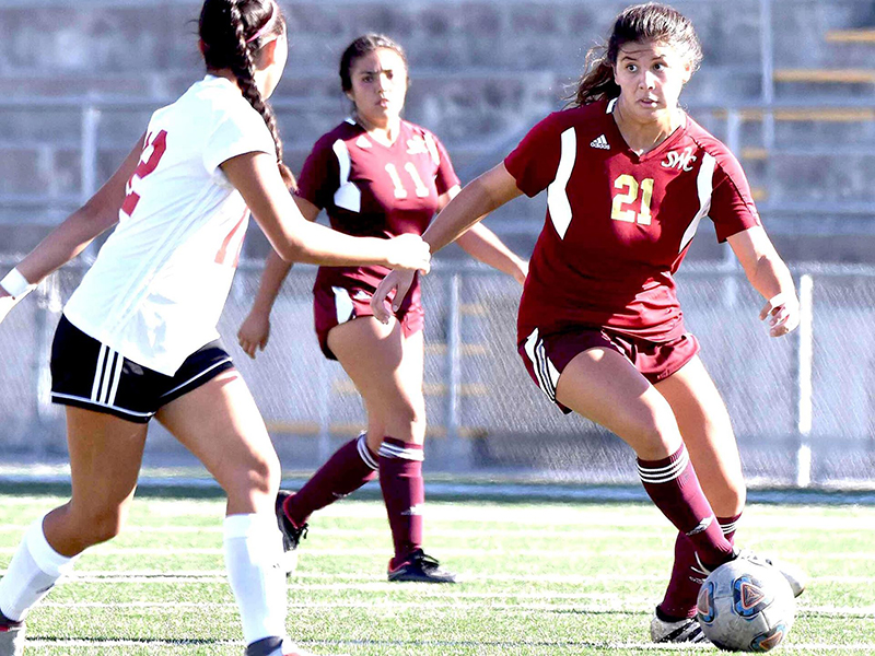 Mayakla Saenz signs with women's soccer for 2019