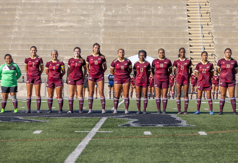 Women's soccer featured in univision